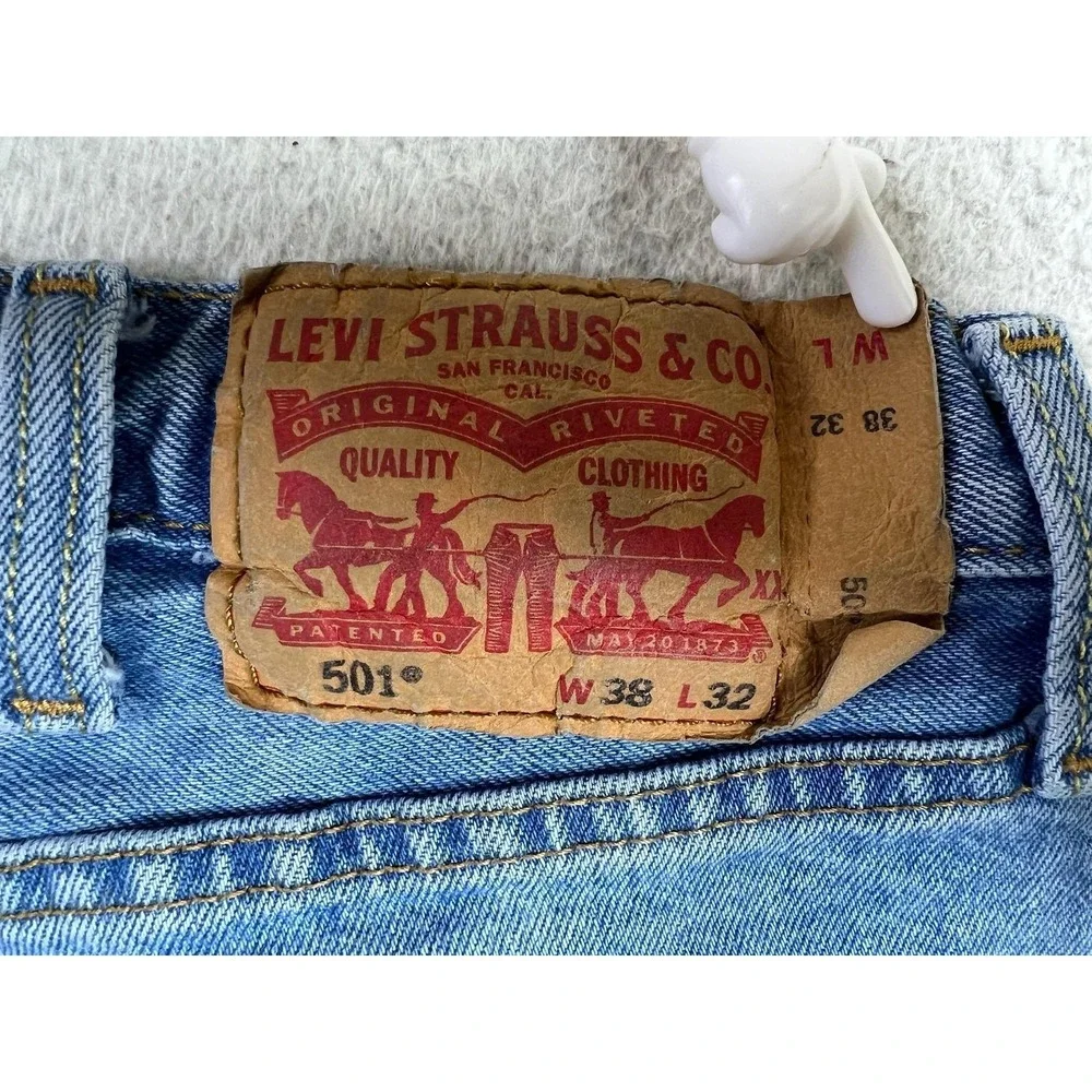 Levis 501‎ Jeans Mens 38x32 Medium Wash Blue Denim Regular Straight Button Fly